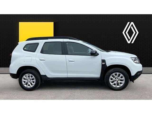 Second-hand Dacia Duster Comfort 91 CP (66 kW) 2022 Alb SUV