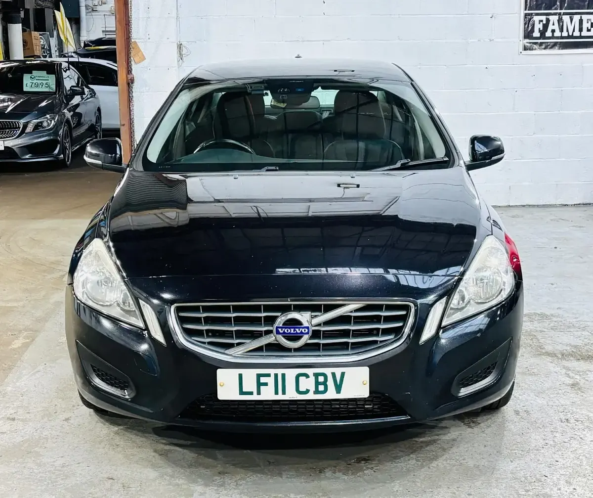 Used Volvo S60 SE 2014 Black Sedan