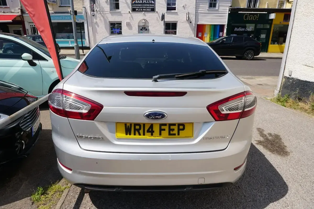 Used Ford Mondeo Business Edition 2014 Silver Hatchback