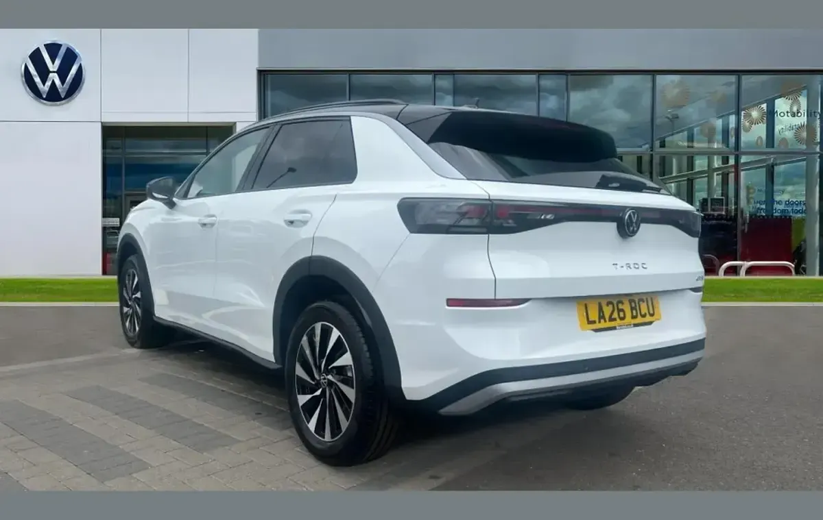 New VW T-Roc Life 147 HP (108 kW) 2026 White SUV