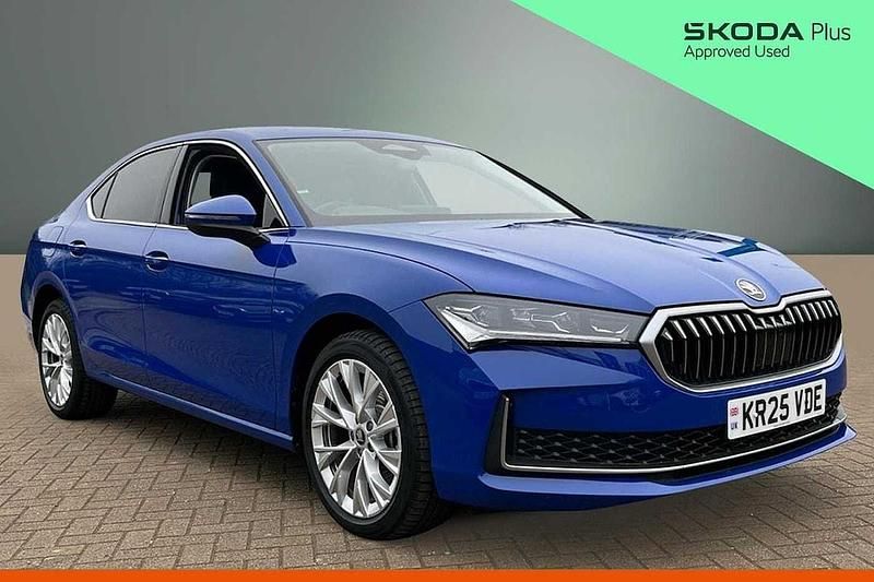 Used Skoda Superb SE L 193 HP (141 kW) 2025 Blue Hatchback