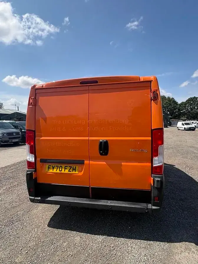Used Citroën Relay 120 HP (88 kW) 2021 Orange Van