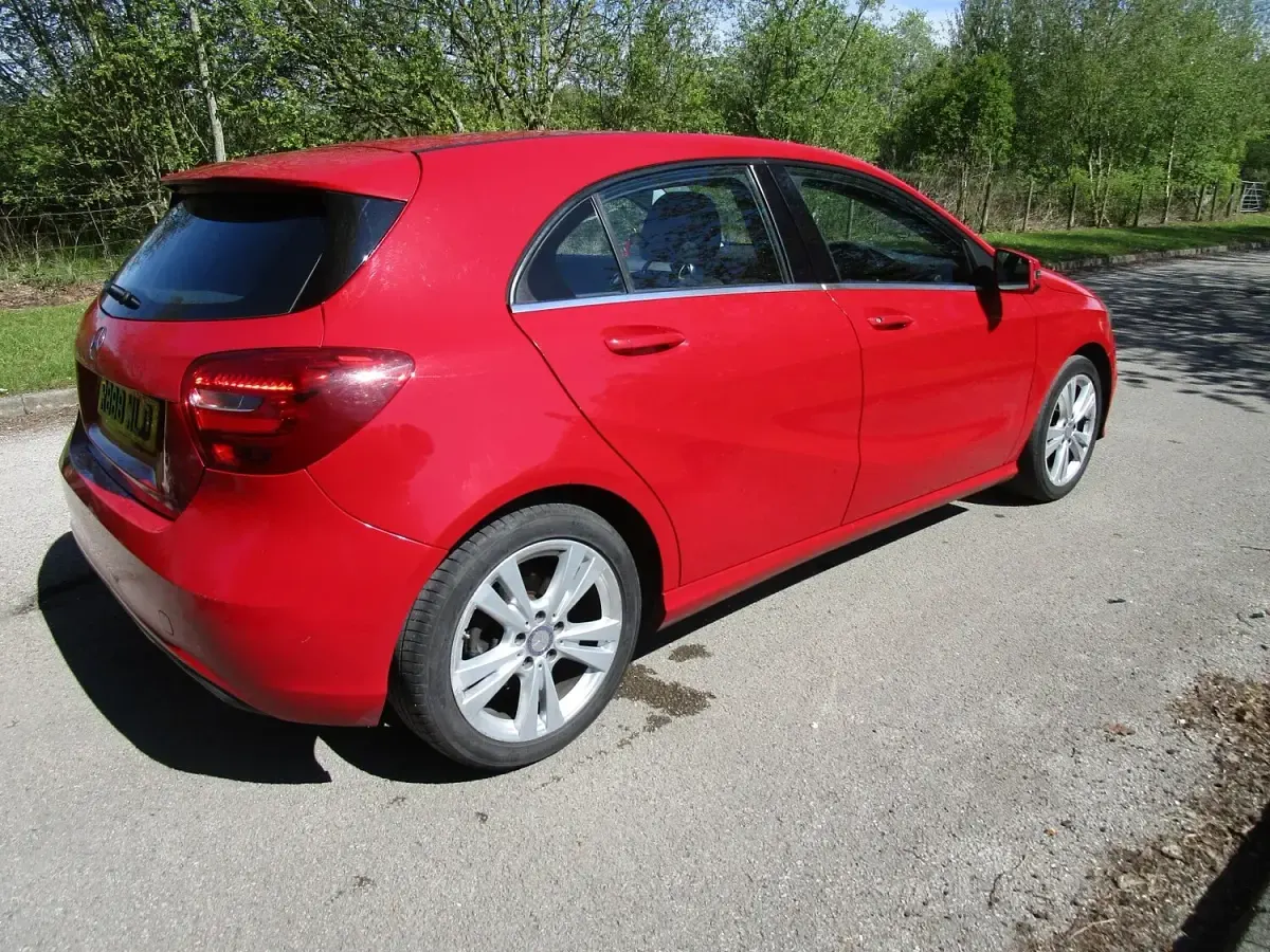 Used Mercedes A180 2017 Red Hatchback