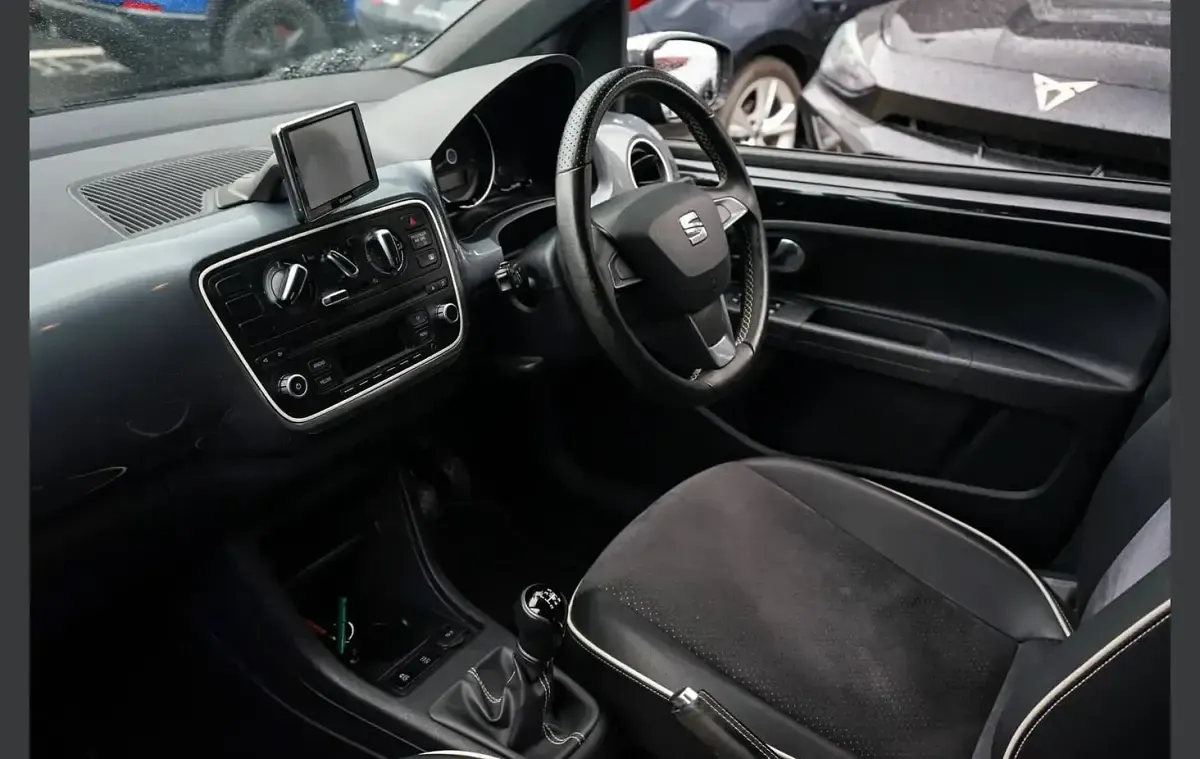 Used Seat Mii 73 HP (53 kW) 2016 Black Hatchback