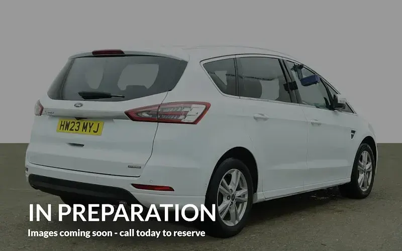 Used Ford S-MAX Titanium 190 HP (139 kW) 2022 White MPV
