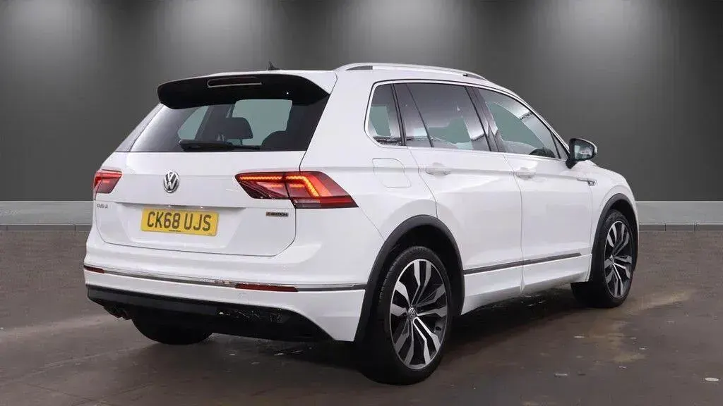 Used VW Tiguan R-line 150 HP (110 kW) 2018 White SUV