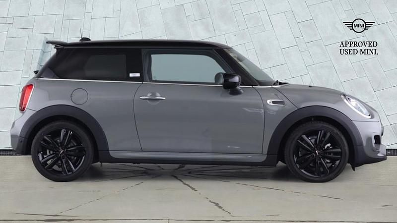 Used Mini Cooper Hatch 134 HP (98 kW) 2020 Moonwalk grey Hatchback