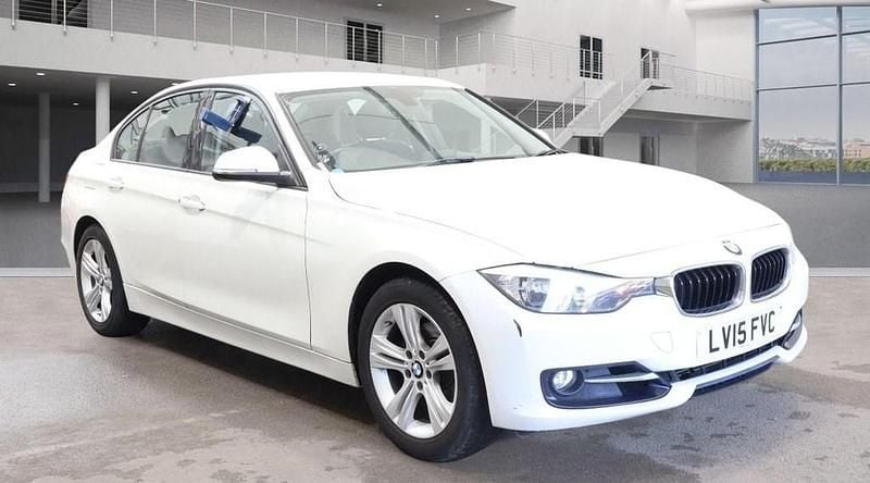 Used BMW 320 Sport Line 184 HP (135 kW) 2015 White Sedan