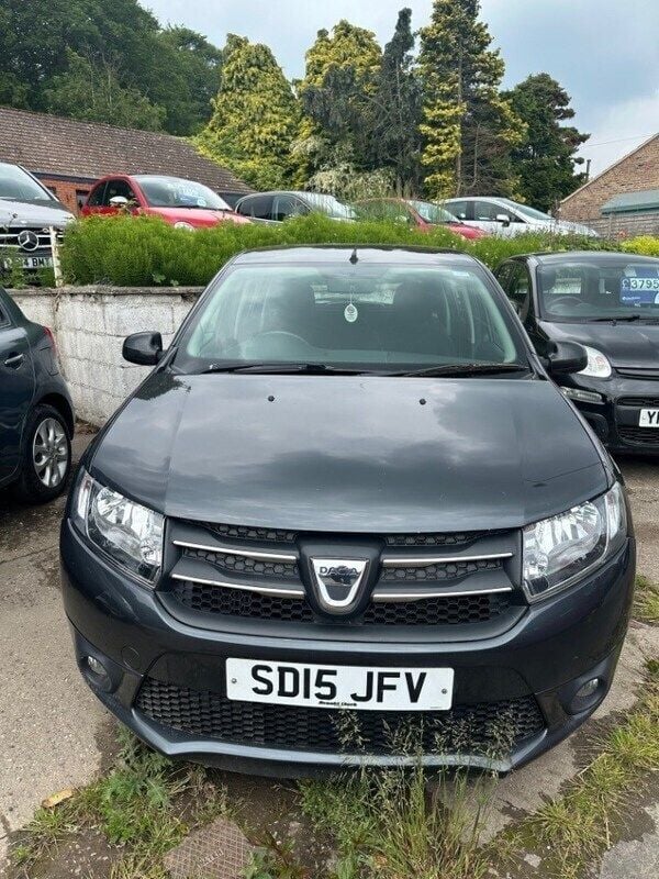 Grey Used 2015 Dacia Sandero Hatchback | £3,995 (Fair price) - Image 1/4