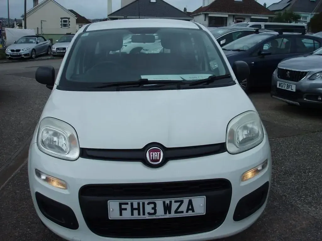 Używany Fiat Panda Pop 69 KM (50 kW) 2013 Biały Hatchback