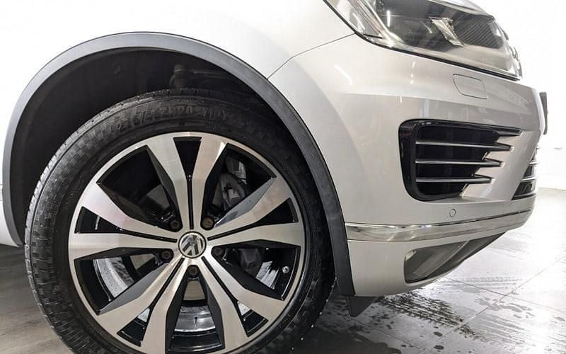 Used VW Touareg R-line 262 HP (192 kW) 2017 SUV