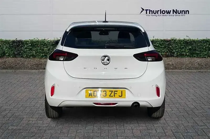 Used Vauxhall Corsa Design Edition 75 HP (55 kW) 2023 Arctic white Hatchback