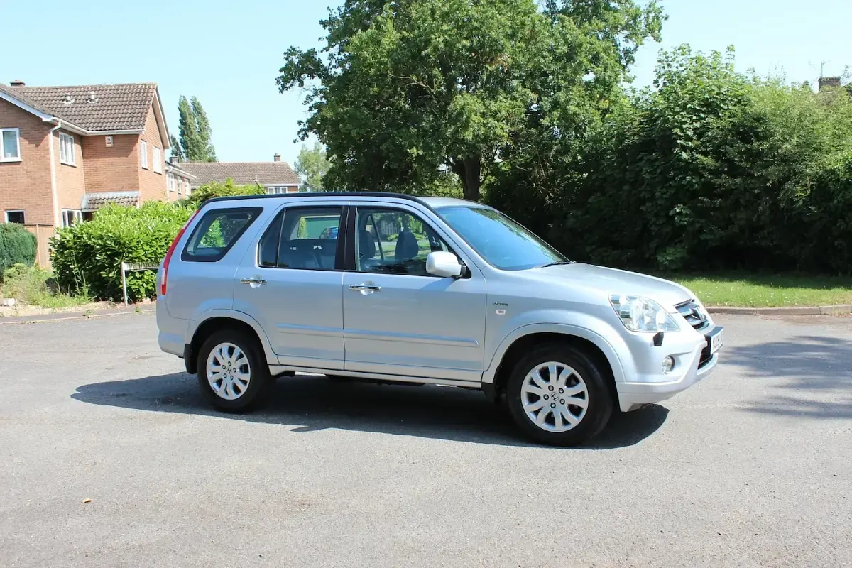 Used Honda CR-V Executive 147 HP (108 kW) 2005 Silver SUV