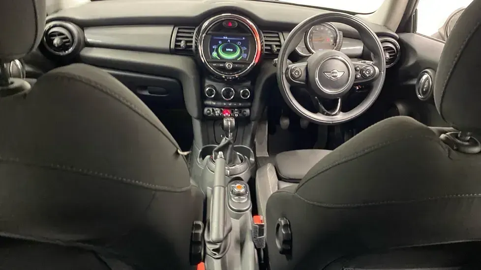 Usado Mini Cooper Hatch 134 HP (98 kW) 2014 Branco Citadino
