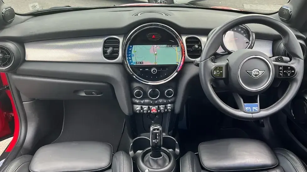 Used Mini Cooper S Exclusive 176 HP (129 kW) 2023 Red Hatchback