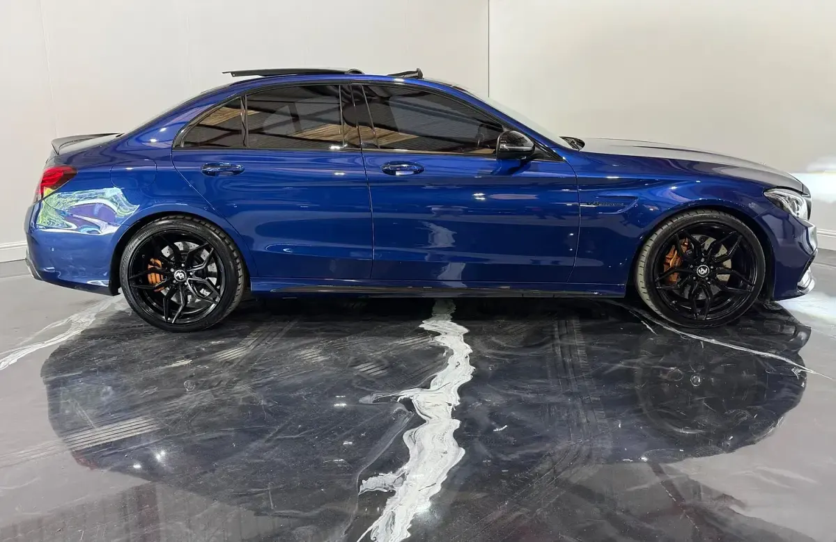 Used Mercedes C63 AMG Premium 476 HP (350 kW) 2015 Blue Sedan
