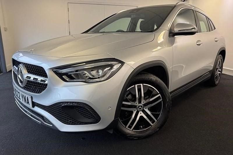 Iridium silver Used 2022 Mercedes GLA180 Executive SUV | £26,750 (Fair price) - Image 1/1
