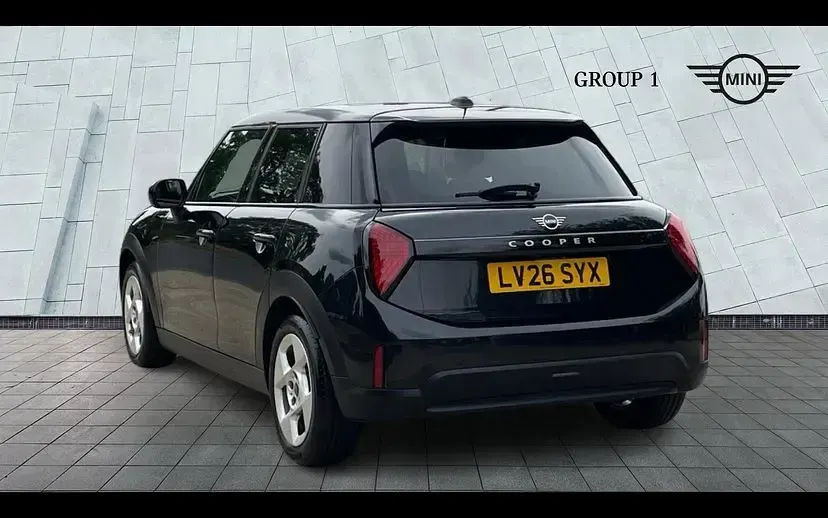 Used Mini Cooper Hatch 113 kW (154 HP) 2026 Black Hatchback