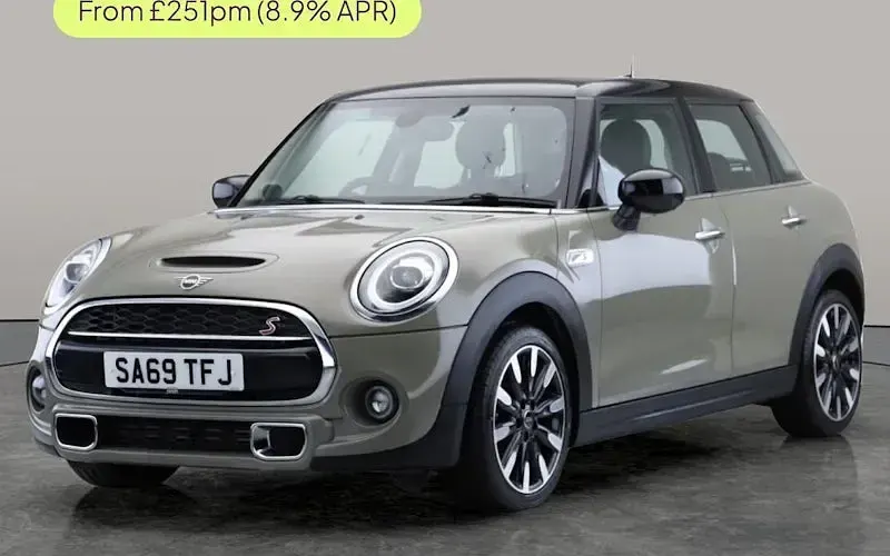 Używany Mini Cooper S Exclusive 192 KM (141 kW) 2020 Hatchback