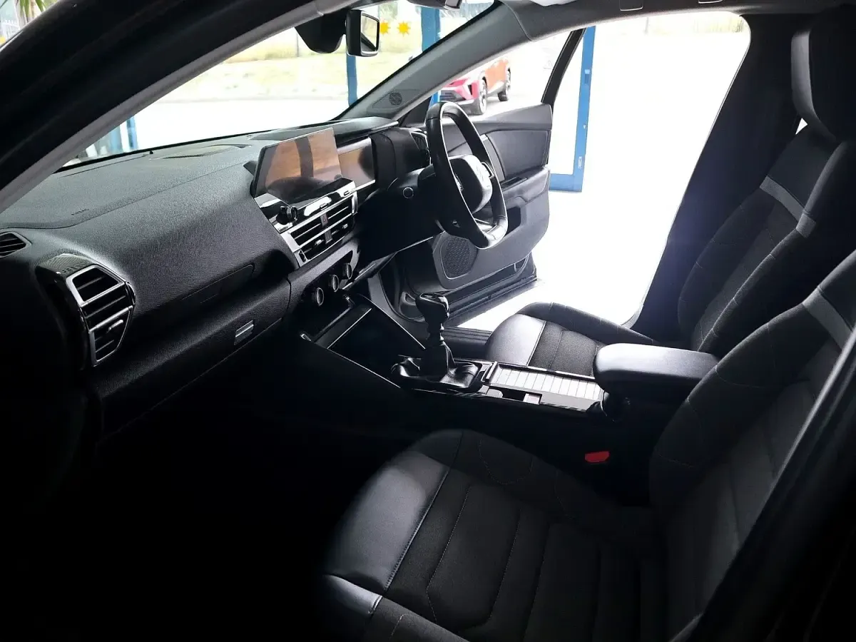 Used Citroën C4 PureTech 102 HP (75 kW) 2021 Black Hatchback