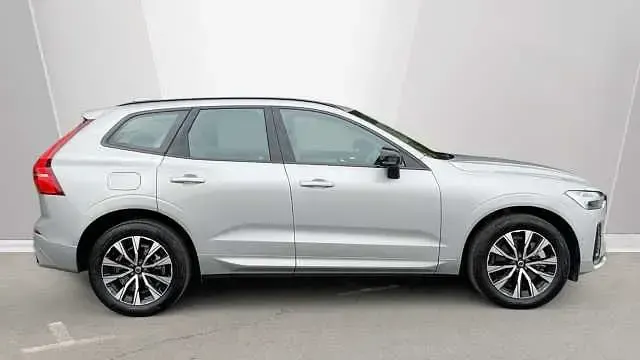 Second-hand Volvo XC60 Plus 247 CP (181 kW) 2024 Argintiu SUV