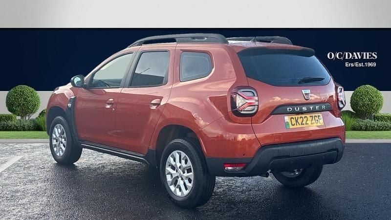 Used Dacia Duster Comfort 90 HP (66 kW) 2022 Orange SUV