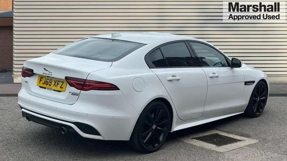 Used Jaguar XE R-Dynamic 249 HP (183 kW) 2019 White Sedan