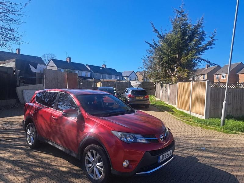 Used Toyota RAV4 150 HP (110 kW) 2013 Red SUV