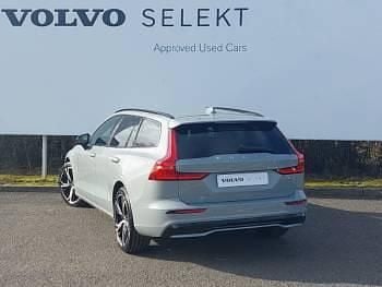 New Volvo V60 Plus 197 HP (144 kW) 2025 Grey Estate