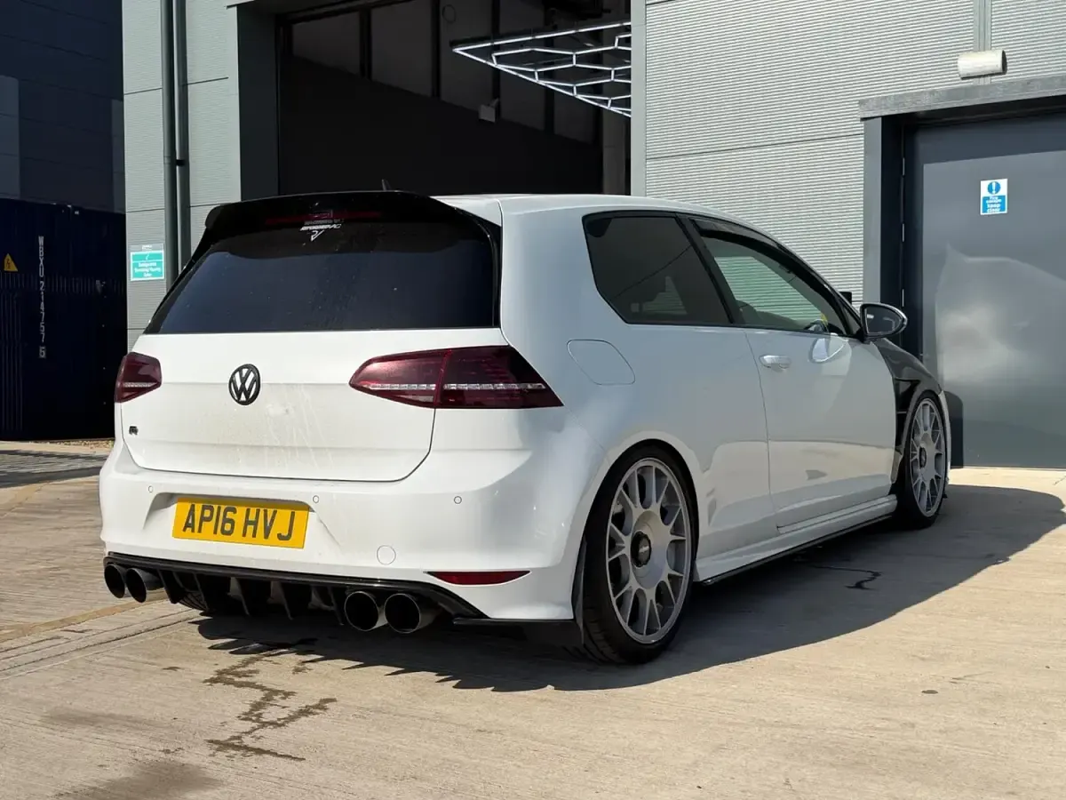 Used VW Golf VII R 295 HP (216 kW) 2016 White Hatchback