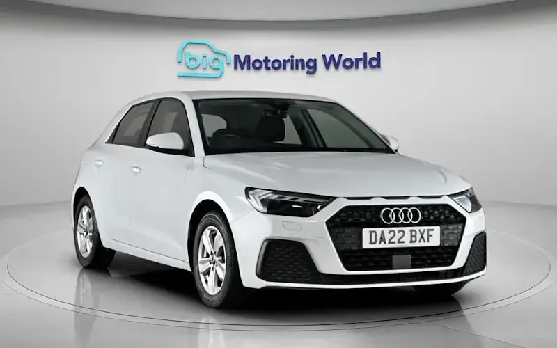 Used Audi A1 Sportback 95 HP (69 kW) 2022 White Hatchback