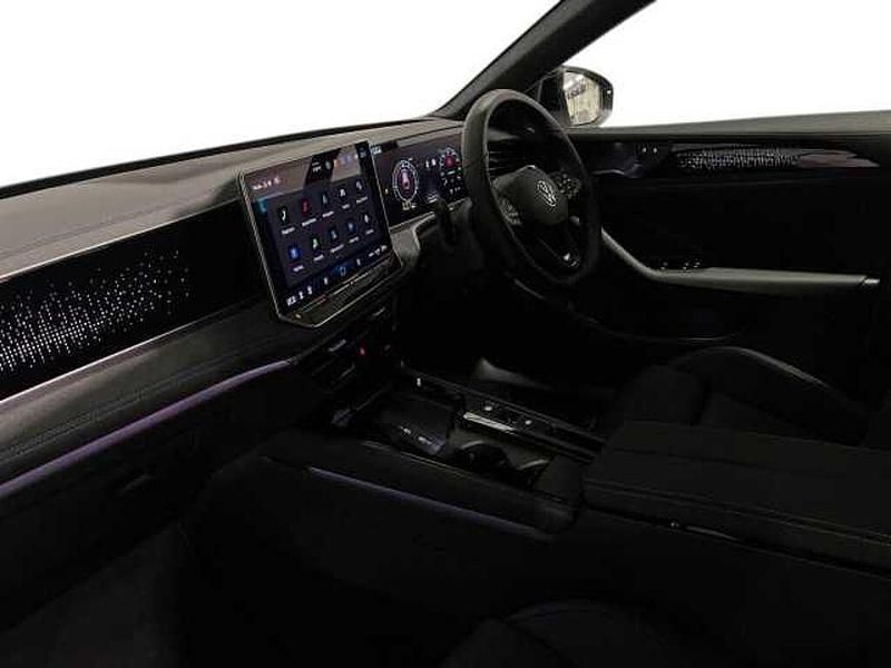 New VW Passat R-line 204 HP (150 kW) 2026 White Estate