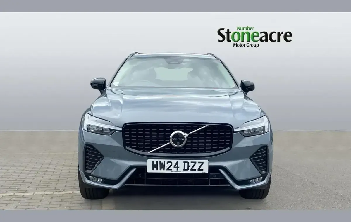 Used Volvo XC60 Plus 250 HP (183 kW) 2024 Grey SUV