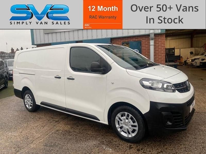 Used Vauxhall Vivaro 100 HP (73 kW) 2021 White MPV