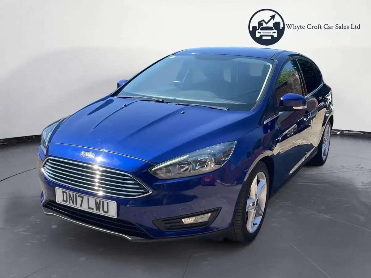 Used Ford Focus Zetec 2017 Blue Hatchback