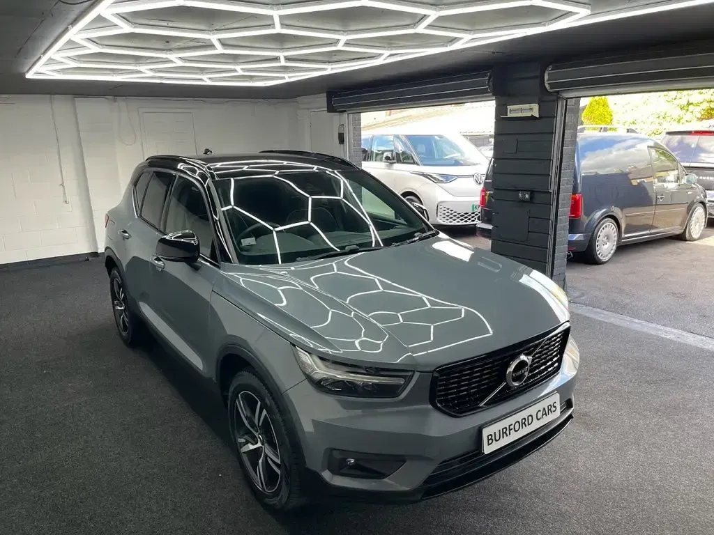 Used Volvo XC40 R-Design 197 HP (144 kW) 2020 Grey SUV