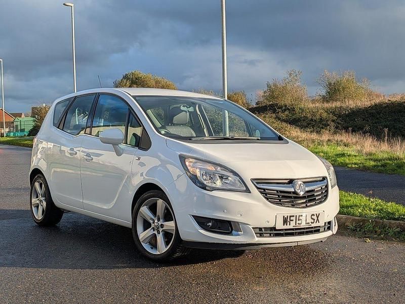 White Used 2015 Vauxhall Meriva MPV | £4,500 (Fair price) - Image 1/4