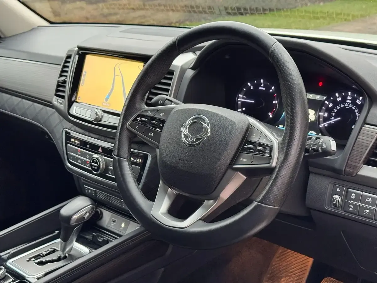 Used SsangYong Rexton 181 HP (133 kW) 2019 White SUV