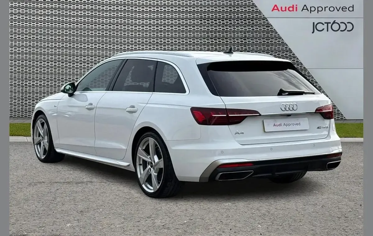 Used Audi A4 S-Line 200 HP (147 kW) 2024 White Estate