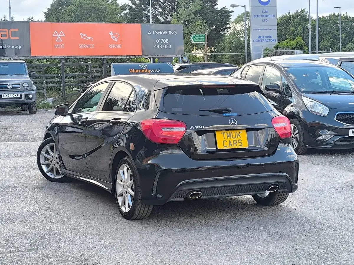 Used Mercedes A180 122 HP (89 kW) 2013 Black Hatchback