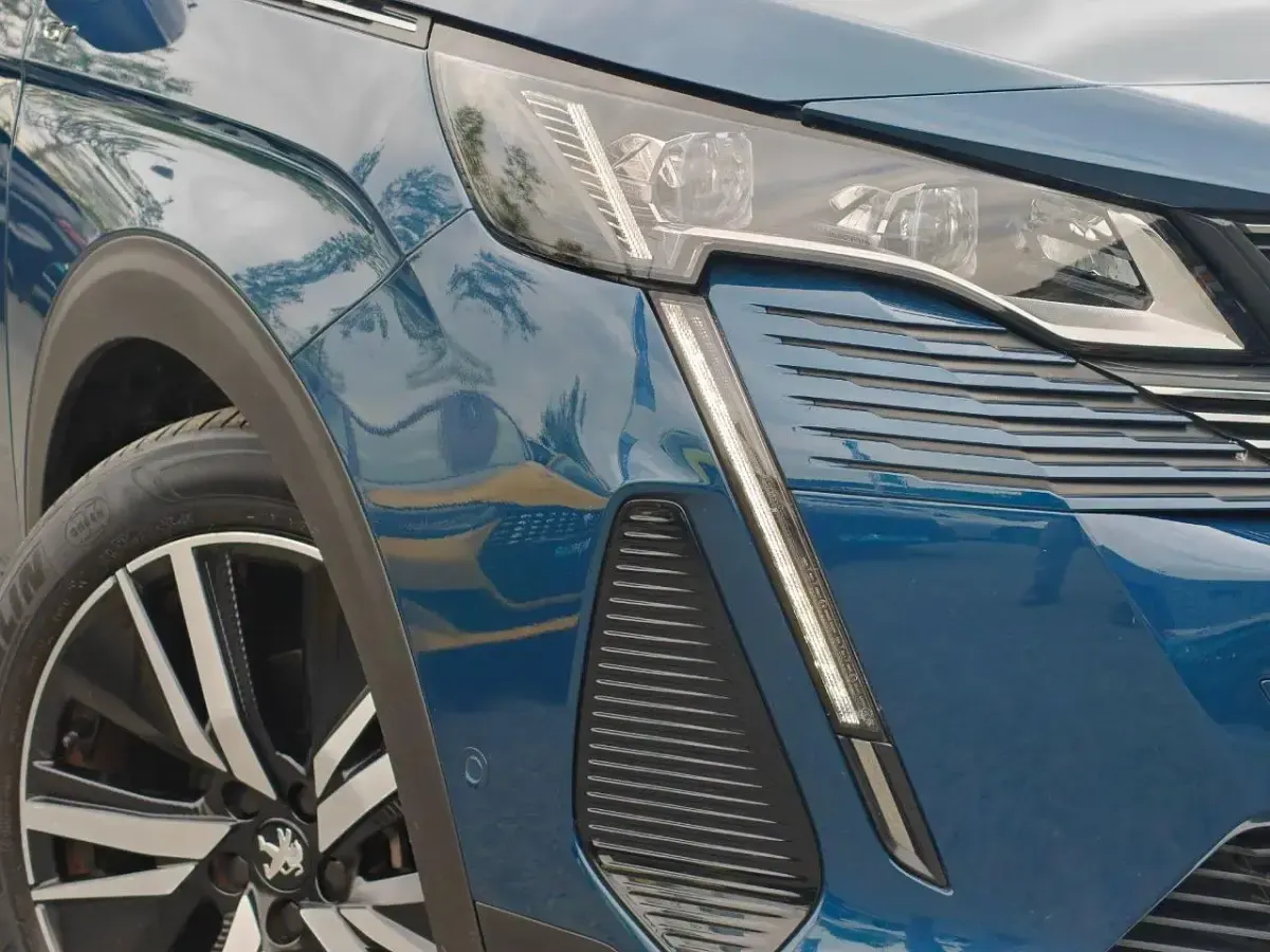 Gebraucht Peugeot 5008 Premium 179 PS (131 kW) 2022 Blau SUV
