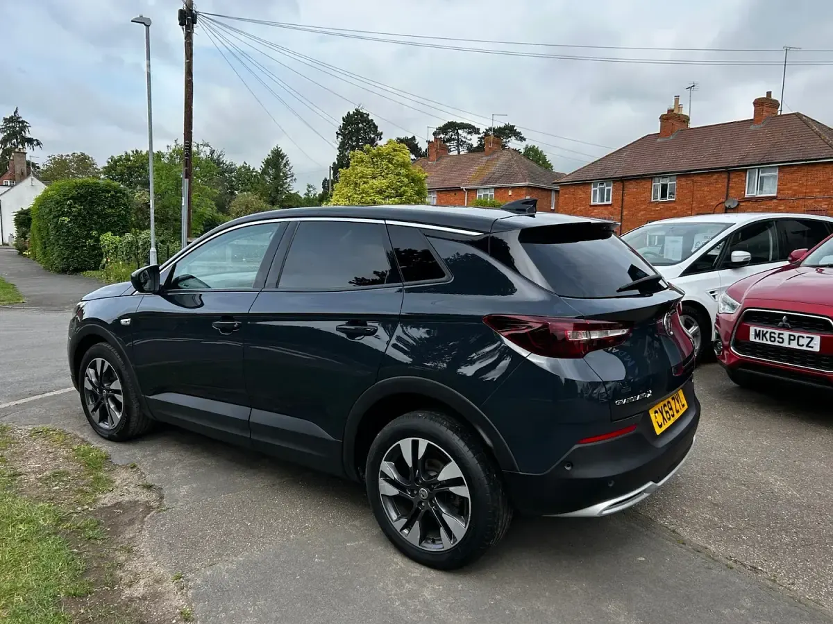 Used Vauxhall Grandland X Sport 130 HP (95 kW) 2020 Grey SUV