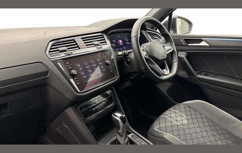 Used VW Tiguan Black Edition 150 HP (110 kW) 2024 Silver SUV