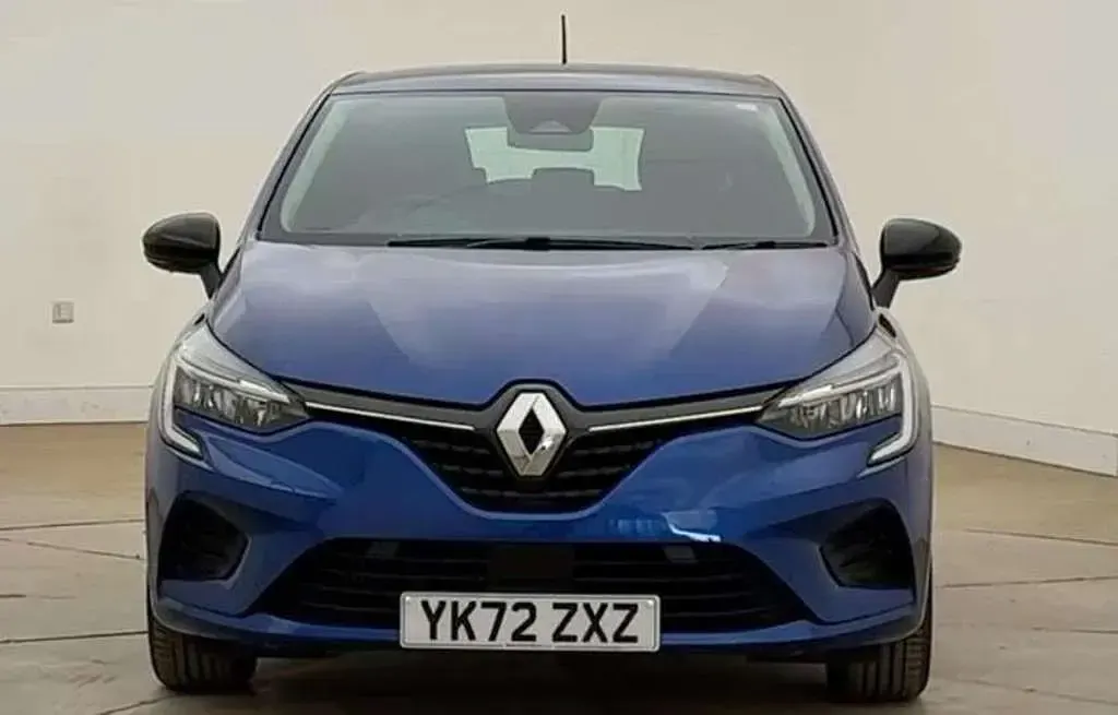 Used Renault Clio Evolution 2023 Blue Hatchback