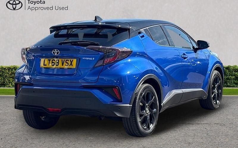 Used Toyota C-HR 122 HP (89 kW) 2018 Blue SUV