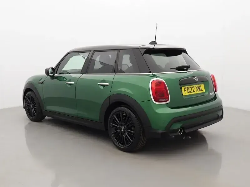 Used Mini Cooper Exclusive 134 HP (98 kW) 2022 Green Hatchback