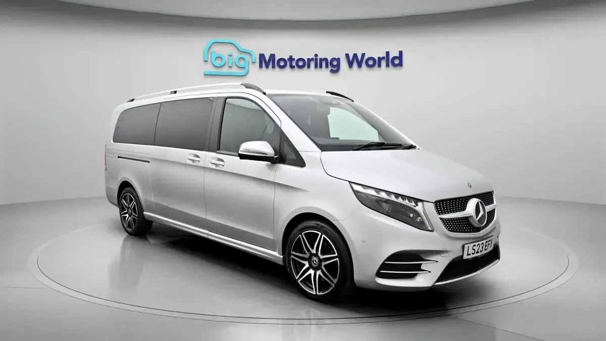 Used Mercedes V300 AMG line 237 HP (174 kW) 2023 MPV
