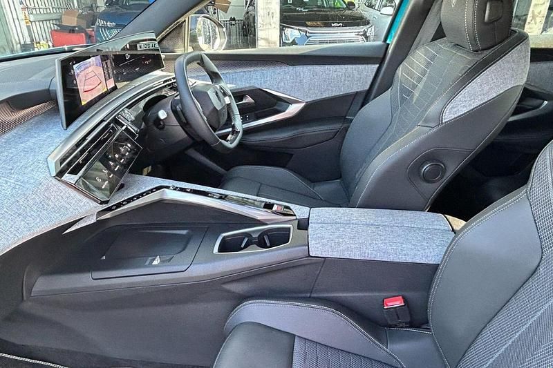 Used Peugeot 3008 GT 134 HP (98 kW) 2025 Blue SUV