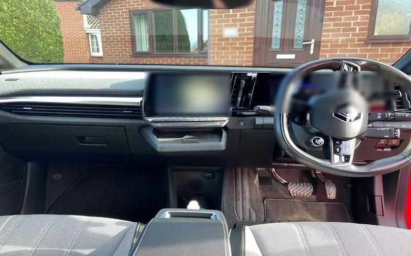 Used Renault Megane E-Tech Techno 160 kW (218 HP) 2022 Red/black Hatchback