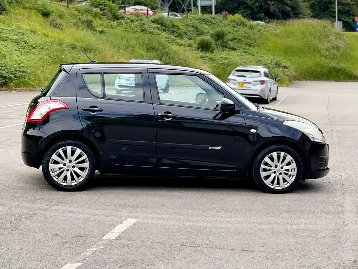 Used Suzuki Swift SZ3 94 HP (69 kW) 2012 Black Hatchback